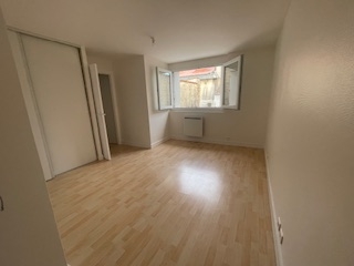 MAISON A LOUER - SAUJON